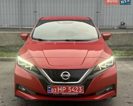 Красный Ниссан Лиф, объемом двигателя 0 л и пробегом 120 тыс. км за 14900 $, фото 1 на Automoto.ua