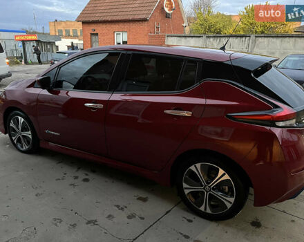 Красный Ниссан Лиф, объемом двигателя 0 л и пробегом 63 тыс. км за 14150 $, фото 9 на Automoto.ua