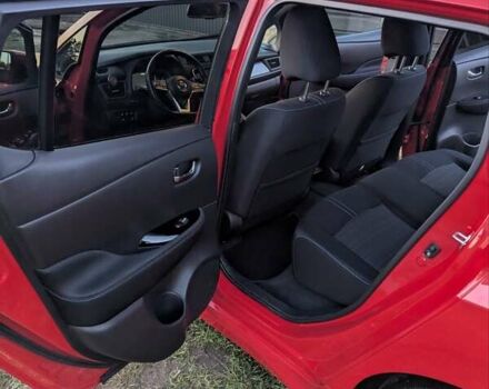 Красный Ниссан Лиф, объемом двигателя 0 л и пробегом 70 тыс. км за 16300 $, фото 8 на Automoto.ua