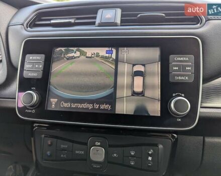 Красный Ниссан Лиф, объемом двигателя 0 л и пробегом 70 тыс. км за 16300 $, фото 14 на Automoto.ua