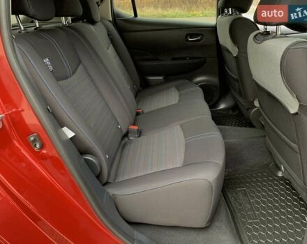 Красный Ниссан Лиф, объемом двигателя 0 л и пробегом 81 тыс. км за 14199 $, фото 33 на Automoto.ua