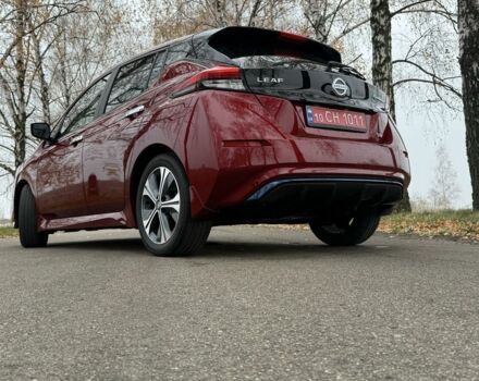 Красный Ниссан Лиф, объемом двигателя 4 л и пробегом 29 тыс. км за 12300 $, фото 10 на Automoto.ua