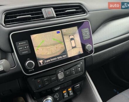 Красный Ниссан Лиф, объемом двигателя 0 л и пробегом 120 тыс. км за 14900 $, фото 8 на Automoto.ua