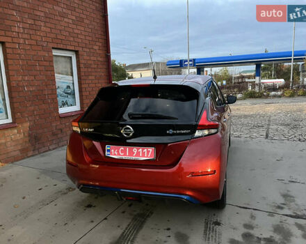 Красный Ниссан Лиф, объемом двигателя 0 л и пробегом 63 тыс. км за 14150 $, фото 6 на Automoto.ua