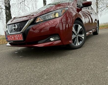 Красный Ниссан Лиф, объемом двигателя 4 л и пробегом 29 тыс. км за 12300 $, фото 6 на Automoto.ua