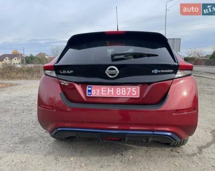 Красный Ниссан Лиф, объемом двигателя 0 л и пробегом 100 тыс. км за 12300 $, фото 4 на Automoto.ua