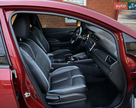 Красный Ниссан Лиф, объемом двигателя 0 л и пробегом 63 тыс. км за 14150 $, фото 19 на Automoto.ua