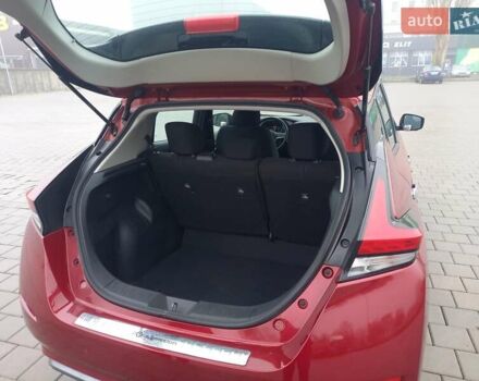 Красный Ниссан Лиф, объемом двигателя 0 л и пробегом 21 тыс. км за 18600 $, фото 26 на Automoto.ua