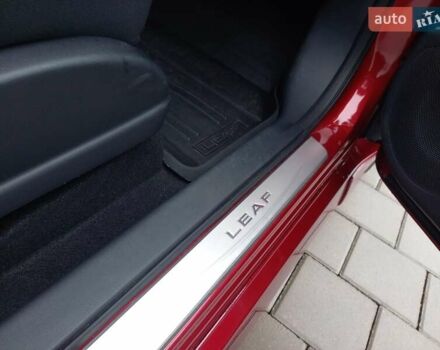 Красный Ниссан Лиф, объемом двигателя 0 л и пробегом 21 тыс. км за 18600 $, фото 23 на Automoto.ua