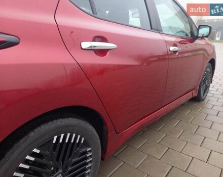 Красный Ниссан Лиф, объемом двигателя 0 л и пробегом 21 тыс. км за 18600 $, фото 5 на Automoto.ua