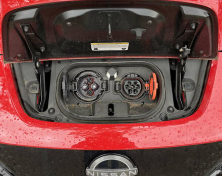 Красный Ниссан Лиф, объемом двигателя 0 л и пробегом 77 тыс. км за 14700 $, фото 9 на Automoto.ua
