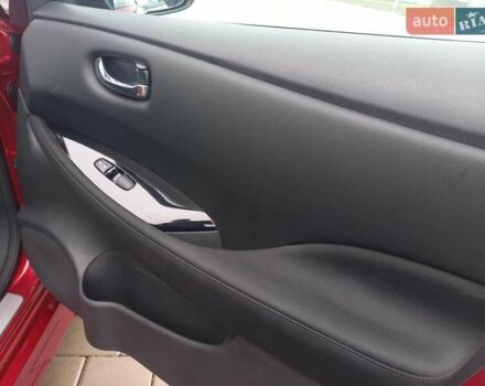 Красный Ниссан Лиф, объемом двигателя 0 л и пробегом 21 тыс. км за 18600 $, фото 24 на Automoto.ua