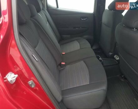 Красный Ниссан Лиф, объемом двигателя 0 л и пробегом 21 тыс. км за 18600 $, фото 17 на Automoto.ua