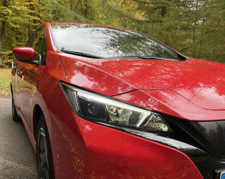 Красный Ниссан Лиф, объемом двигателя 0 л и пробегом 77 тыс. км за 14700 $, фото 2 на Automoto.ua