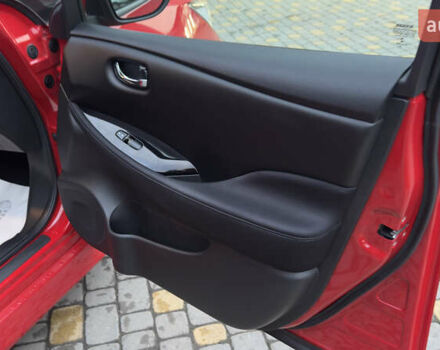 Червоний Ніссан Ліф, об'ємом двигуна 0 л та пробігом 89 тис. км за 16355 $, фото 52 на Automoto.ua