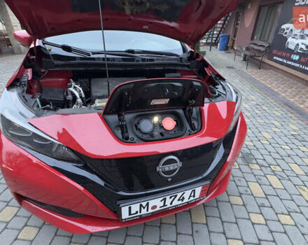 Червоний Ніссан Ліф, об'ємом двигуна 0 л та пробігом 89 тис. км за 16355 $, фото 88 на Automoto.ua