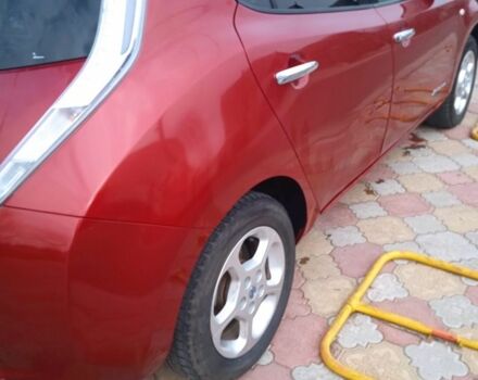 Червоний Ніссан Ліф, об'ємом двигуна 0 л та пробігом 125 тис. км за 8700 $, фото 1 на Automoto.ua