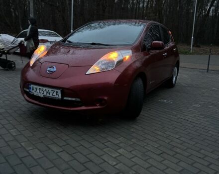 Червоний Ніссан Ліф, об'ємом двигуна 0 л та пробігом 150 тис. км за 3999 $, фото 5 на Automoto.ua
