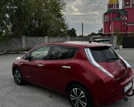 Красный Ниссан Лиф, объемом двигателя 0 л и пробегом 140 тыс. км за 5200 $, фото 5 на Automoto.ua