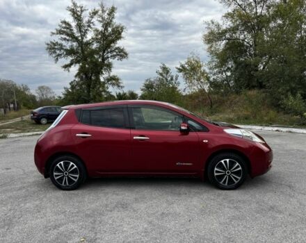 Красный Ниссан Лиф, объемом двигателя 0 л и пробегом 140 тыс. км за 5200 $, фото 3 на Automoto.ua