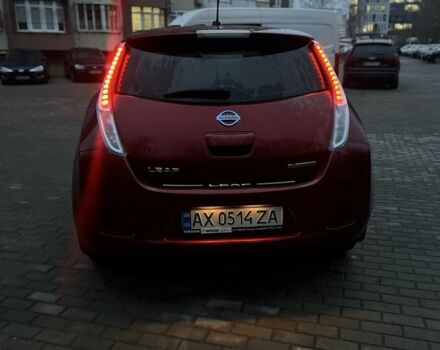 Червоний Ніссан Ліф, об'ємом двигуна 0 л та пробігом 150 тис. км за 3999 $, фото 3 на Automoto.ua