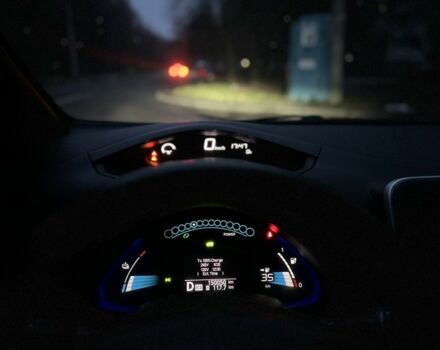 Червоний Ніссан Ліф, об'ємом двигуна 0 л та пробігом 150 тис. км за 3999 $, фото 7 на Automoto.ua