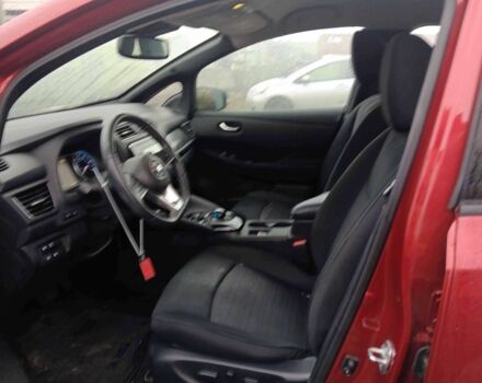 Красный Ниссан Лиф, объемом двигателя 0 л и пробегом 92 тыс. км за 12250 $, фото 7 на Automoto.ua