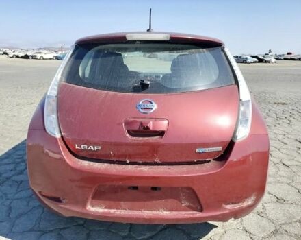 Красный Ниссан Лиф, объемом двигателя 0 л и пробегом 83 тыс. км за 4400 $, фото 4 на Automoto.ua