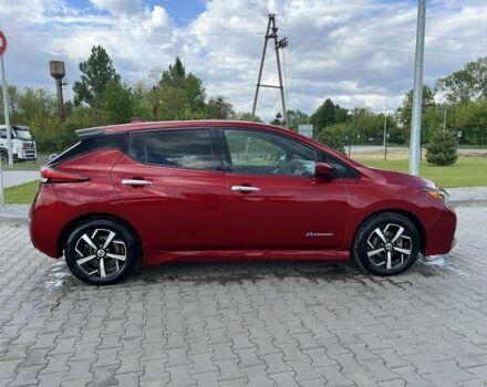 Червоний Ніссан Ліф, об'ємом двигуна 0 л та пробігом 215 тис. км за 10000 $, фото 5 на Automoto.ua