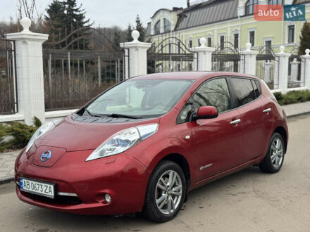 Красный Ниссан Лиф, объемом двигателя 0 л и пробегом 160 тыс. км за 3300 $, фото 1 на Automoto.ua