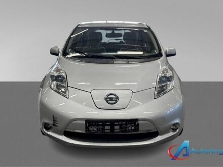 Красный Ниссан Лиф, объемом двигателя 0 л и пробегом 150 тыс. км за 4450 $, фото 1 на Automoto.ua