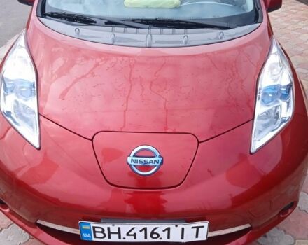 Червоний Ніссан Ліф, об'ємом двигуна 0 л та пробігом 125 тис. км за 8700 $, фото 1 на Automoto.ua