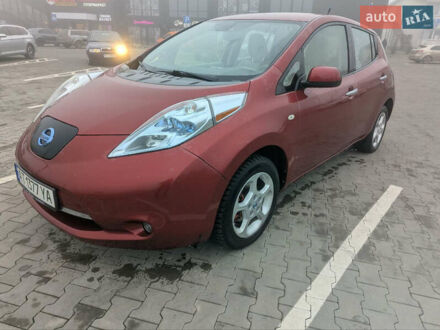 Красный Ниссан Лиф, объемом двигателя 0 л и пробегом 159 тыс. км за 4900 $, фото 1 на Automoto.ua