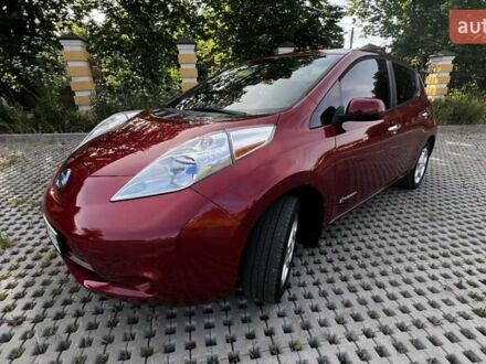 Красный Ниссан Лиф, объемом двигателя 0 л и пробегом 142 тыс. км за 6500 $, фото 1 на Automoto.ua