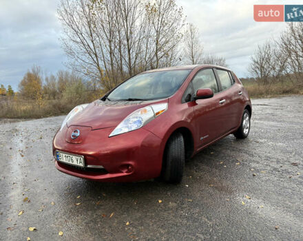 Красный Ниссан Лиф, объемом двигателя 0 л и пробегом 89 тыс. км за 6900 $, фото 1 на Automoto.ua