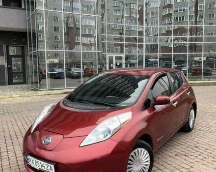 Червоний Ніссан Ліф, об'ємом двигуна 0 л та пробігом 150 тис. км за 4950 $, фото 1 на Automoto.ua