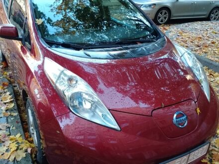 Червоний Ніссан Ліф, об'ємом двигуна 0 л та пробігом 100 тис. км за 4700 $, фото 1 на Automoto.ua