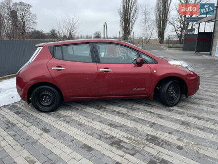 Червоний Ніссан Ліф, об'ємом двигуна 0 л та пробігом 156 тис. км за 6500 $, фото 1 на Automoto.ua