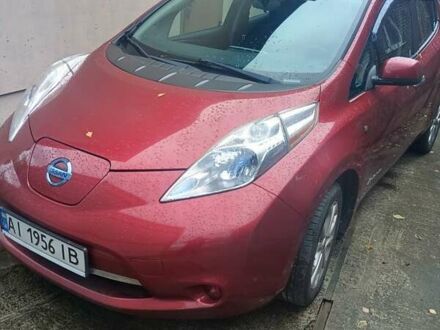 Красный Ниссан Лиф, объемом двигателя 0 л и пробегом 169 тыс. км за 7000 $, фото 1 на Automoto.ua