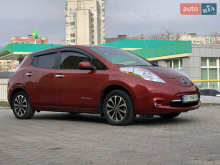 Красный Ниссан Лиф, объемом двигателя 0 л и пробегом 115 тыс. км за 5700 $, фото 1 на Automoto.ua