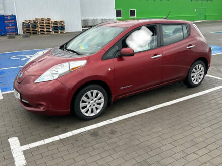 Червоний Ніссан Ліф, об'ємом двигуна 0 л та пробігом 200 тис. км за 6250 $, фото 1 на Automoto.ua