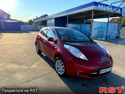 Красный Ниссан Лиф, объемом двигателя 0 л и пробегом 230 тыс. км за 5810 $, фото 1 на Automoto.ua