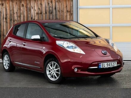 Червоний Ніссан Ліф, об'ємом двигуна 0 л та пробігом 56 тис. км за 5000 $, фото 1 на Automoto.ua