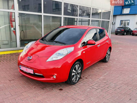 Красный Ниссан Лиф, объемом двигателя 0 л и пробегом 99 тыс. км за 8600 $, фото 1 на Automoto.ua