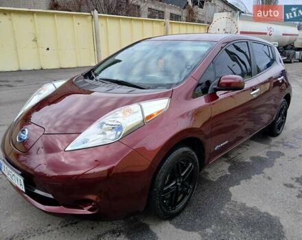 Красный Ниссан Лиф, объемом двигателя 0 л и пробегом 91 тыс. км за 7300 $, фото 1 на Automoto.ua