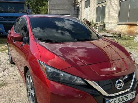 Красный Ниссан Лиф, объемом двигателя 0 л и пробегом 80 тыс. км за 13799 $, фото 1 на Automoto.ua