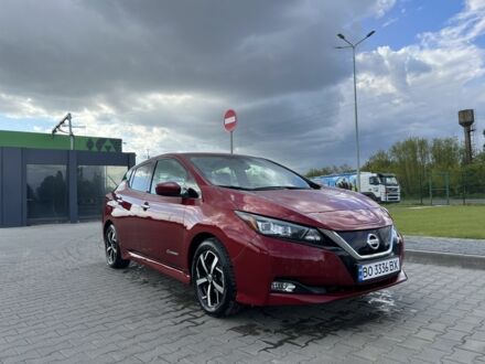 Ниссан Лиф 2018 в Луцке на Automoto.ua Красный Ниссан Лиф, объемом двигателя 0 л и пробегом 215 тыс. км за 10000 $, фото 1 на Automoto.ua