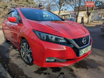 Красный Ниссан Лиф, объемом двигателя 0 л и пробегом 125 тыс. км за 12700 $, фото 1 на Automoto.ua