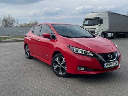 Ніссан Ліф 2018 у Києві на Automoto.ua Червоний Ніссан Ліф, об'ємом двигуна 0 л та пробігом 135 тис. км за 13000 $, фото 1 на Automoto.ua