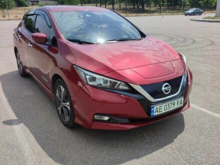 Червоний Ніссан Ліф, об'ємом двигуна 0 л та пробігом 215 тис. км за 11100 $, фото 1 на Automoto.ua